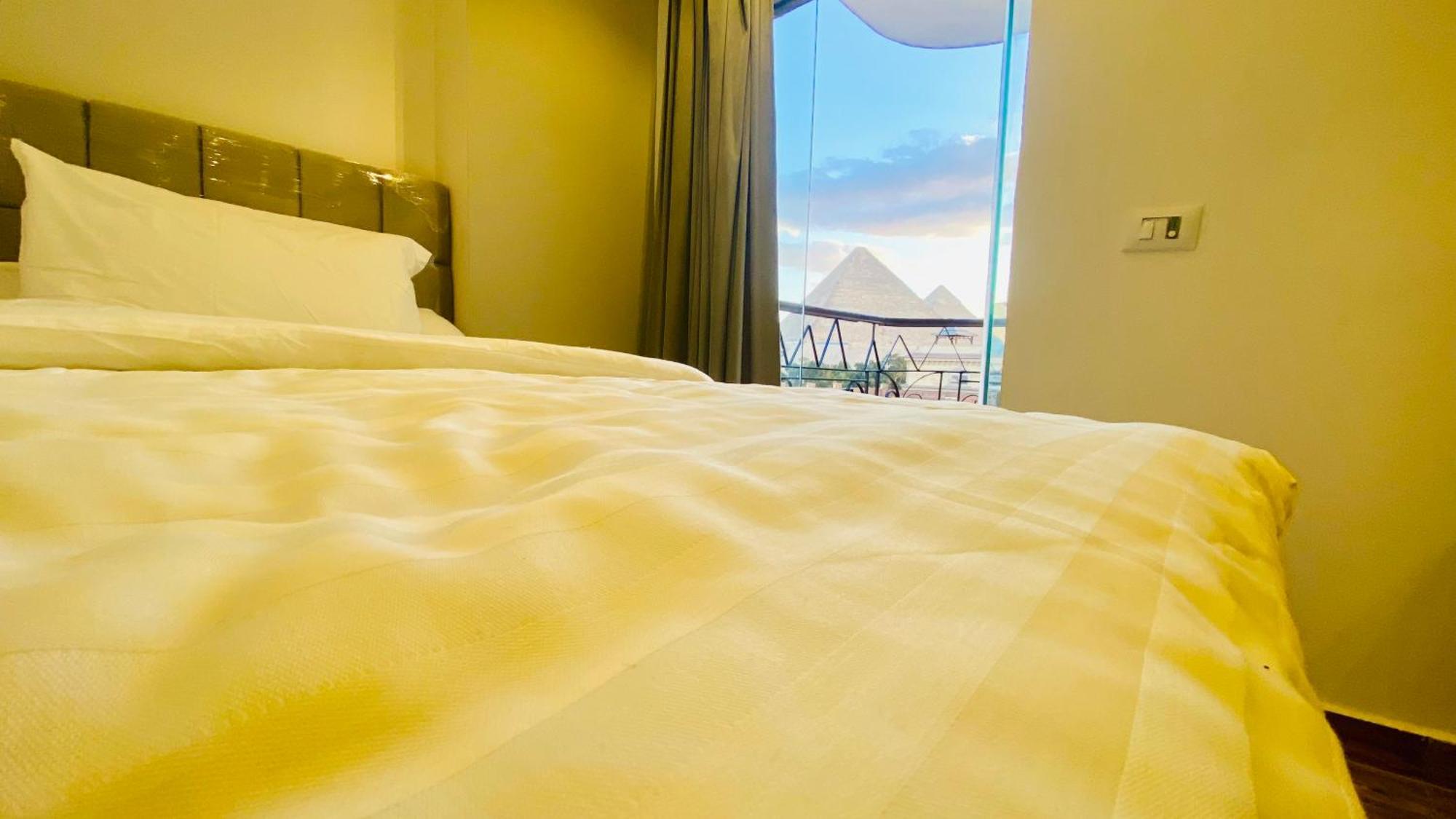Oh Pyramids View Hotell Kafret el-Gabal Exteriör bild